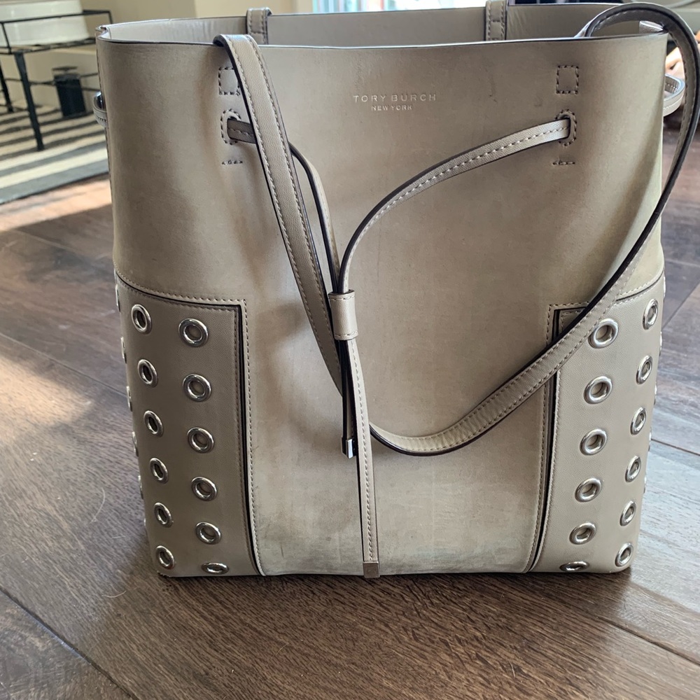 Tory Burch block T bucket bag
